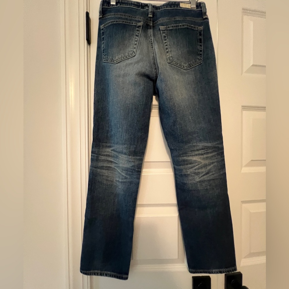 3/$25 AG jeans, The Isabelle, High rise straight crop, Size 28. - Picture 2 of 8